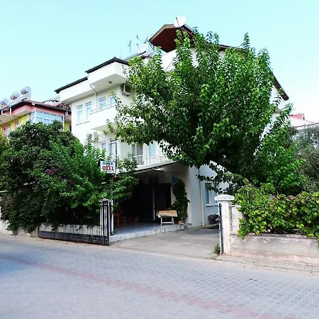 Onur Nocleg ze śniadaniem Fethiye