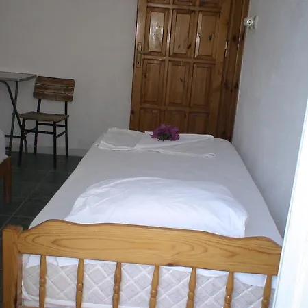 Onur フェティエ